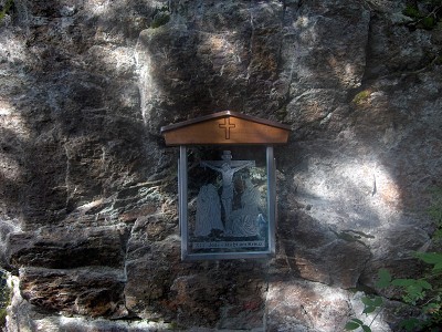 Eine Station am "Glsernen-Kreuzweg"